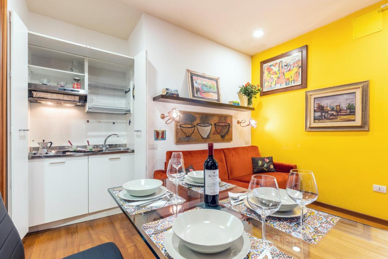 Rome As You Feel - Cozy Apartments In San Giovanni Exterior photo